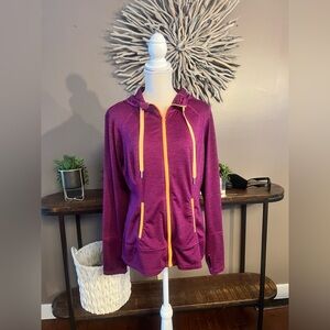 Lightweight Lukka sweatshirt.  Zip‎ up.